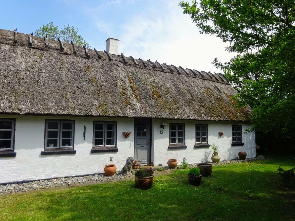 Feriehus Strataekt Bindingsvaerksidyl Villa Maribo Exterior foto